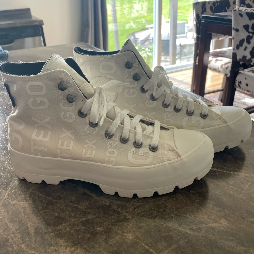 Converse Chuck Taylor All Star Mountain Gore-Tex Women White Shoe Size 10